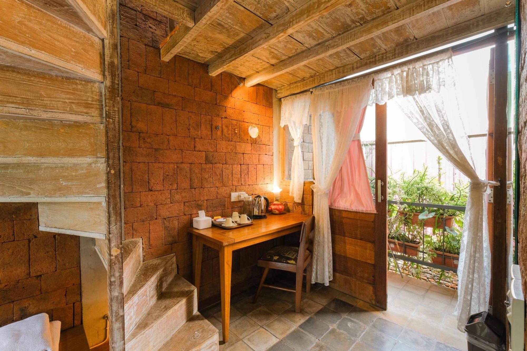 Djajanti House Bed & Breakfast Semarang Exterior photo